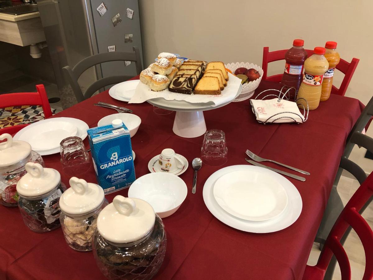 Starita Bed & Pizza Acomodação com café da manhã Nápoles Quarto foto